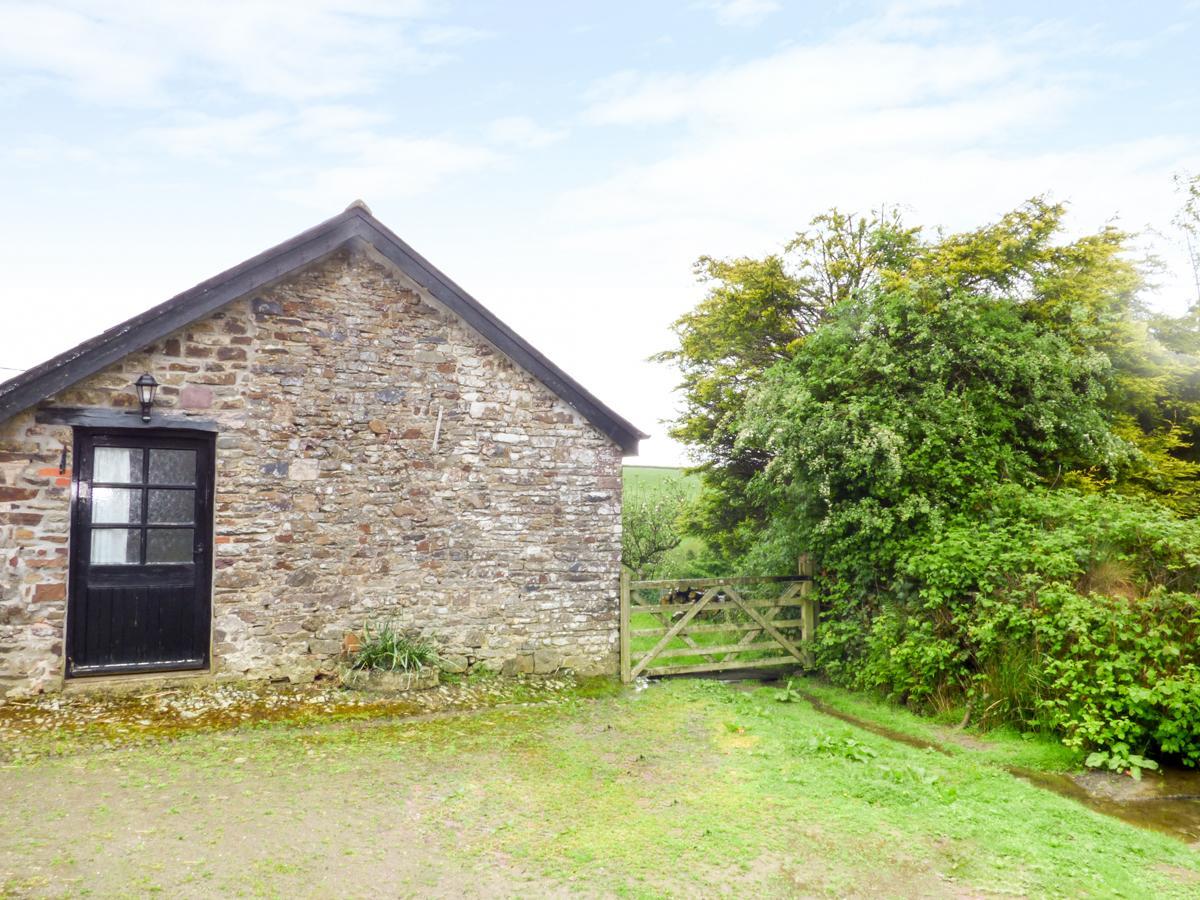 فيلا The Old Workshop Knowstone المظهر الخارجي الصورة